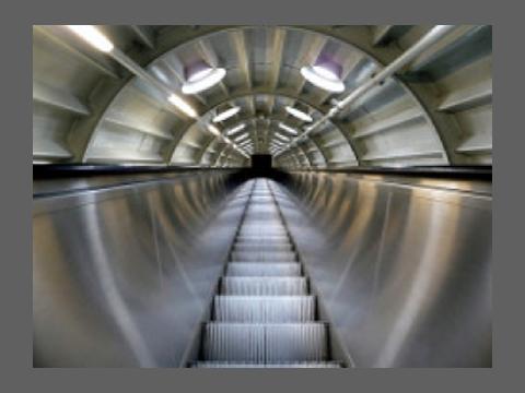 "Escalator tunnel", photo ambiguë.