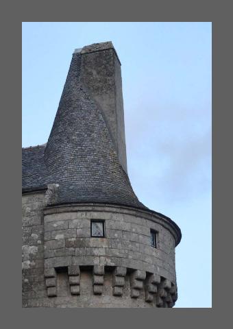 "Schtroumpf édenté", photo avec paréidolie.