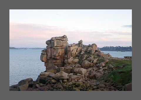 "Visage rose du sphinx", double-image photographique.