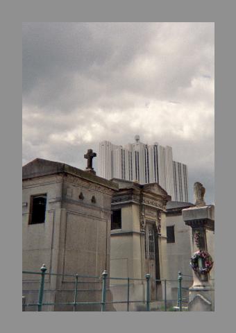 "Les Vivants et les Morts, 1", photographie sémantique