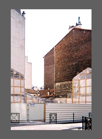 "Pignons distants alignﾎs", photo avec un alignement ﾎquivoque.