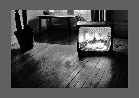 "Télé au Parquet", photo avec alignement équivoque.