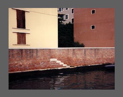 Venise à l'escalier camouflé.