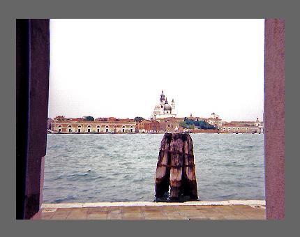 "Venise au Poteau", photo à contact équivoque.